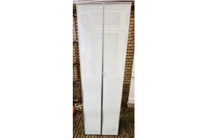 2 kledingkasten van Ikea