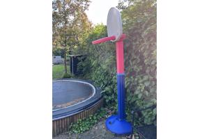 Basketbalnet met statief