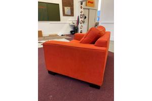 Rood/oranje bankje/loveseat/stoel