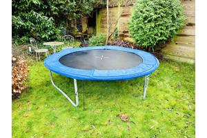 Trampoline diameter 250 cm, hoogte 30 og 60 cm in te stellen