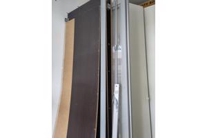 Kledingkast zwart met schuifdeuren kast