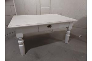 Mooie salon tafel