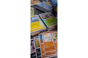 Bulk Pokémon kaarten uit verschillende series
