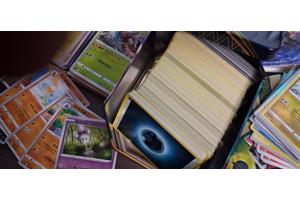 Bulk Pokémon kaarten uit verschillende series