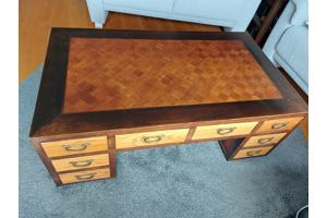 Salontafel met 16 lades dus lekker veel opbergruimte