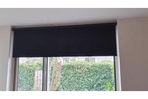 Rolgordijnen, verduisterend,  slechts 1jr oud