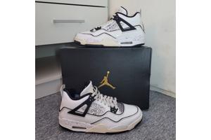 Jordan 4 DIY.
