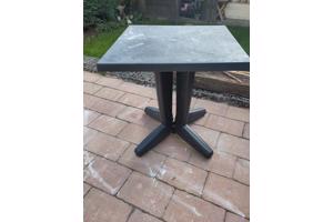 Tuintafel en 3 stoelen