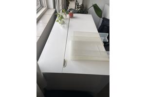 Handig wit bureau