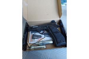 P84 Copy Zwitsers Legerpistool