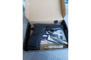 P84 Copy Zwitsers Legerpistool