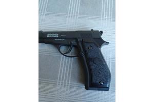 P84 Copy Zwitsers Legerpistool