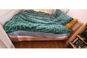 Houten tweepersoons bed
