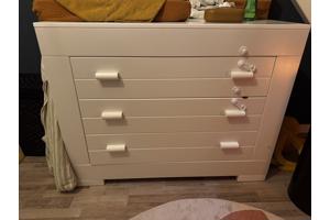 Gratis mooie commode - kan nog een ronde mee
