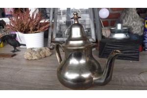 Handgeslagen vintage Afrikaanse theepot W