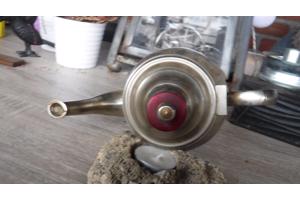 Handgeslagen vintage Afrikaanse theepot W