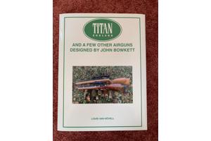 Boek over Titan / John Bowkett