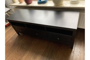 Tv meubel Hemnes zwart 148x57x47cm