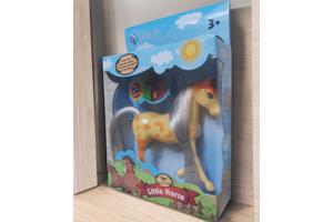 LG Little horse speelpaard geel oranje grijze haren camoufla