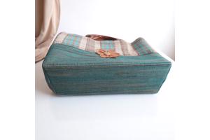 handtas met houten handvatten
