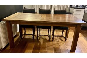 Mooie eikenhouten eettafel 180