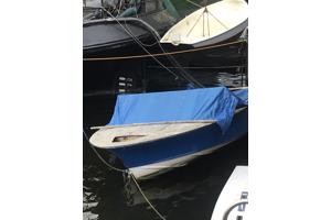 Ophalen in Amsterdam casco oud speedbootje (opknapper)