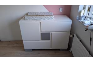 Commode en babybed