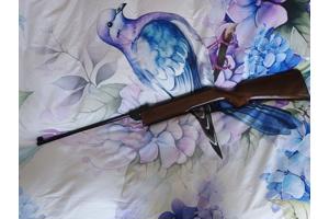Norica 61, cal. 4,5mm met houten kolf.