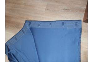 Te koop aangeboden blauwgordijn