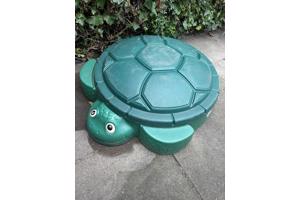 Zandbak in de vorm van schildpad