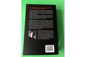 Diverse thrillers  ( Forsyth , Clancy , Grisham etc )