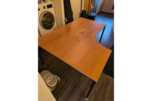 Hoekbureau, 160x120cm hoogte vertelbaar