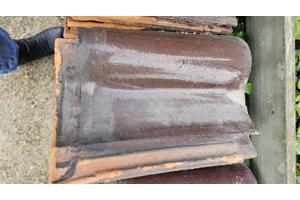 Ca. 350 geglazuurde dakpannen