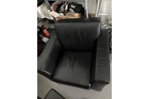 2 Lederen stoelen