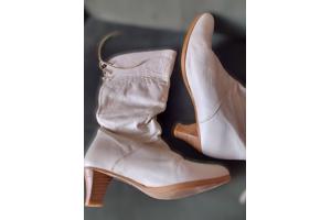 Laarsjes van Monshoe, maat 40