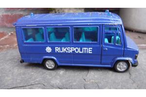 Siku 1921 nl rijkspolitie bus 1