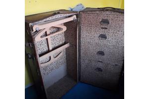 Oude hutkoffer / old travel case