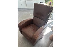 leren fauteuil met beensteun