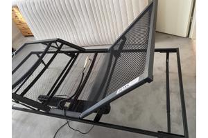 Elektrisch verstelbare spiraalbodem