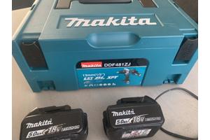 2x makita accu 5ah. 1x makita accu 4ah. 1x makita acculader.