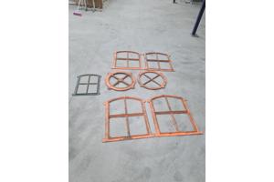 stal ramen , oude gietijzeren boerderij ramen