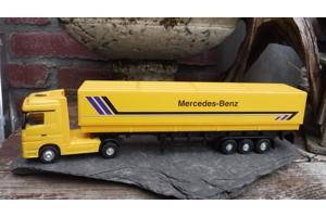 Schaalmodel mercedes actros