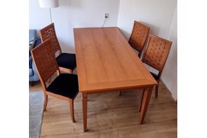 Eettafel + stoelen / Dinning table + chairs