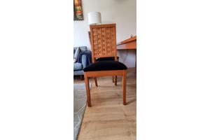 Eettafel + stoelen / Dinning table + chairs