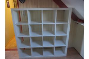 Boekenkast Wit met klein Kastje.