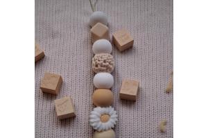 Speenkoord wit beige met wit bloemetje