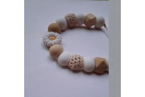 Speenkoord wit beige met wit bloemetje