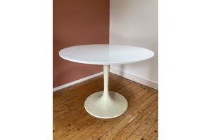 Ikea Docksta wit ronde tafel aangeboden