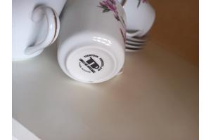 4 mooie TP Porcelain China kopjes & schoteltjes