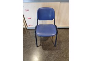 20 Stapelbare stoelen